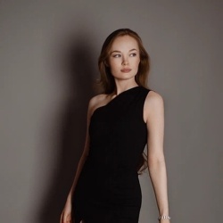 Шлюха Валя 15204